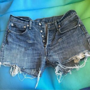 Levi’s 501’s shredded cutoffs sz 32